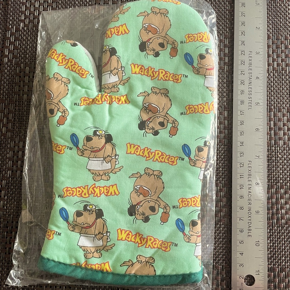 Wacky Races Oven Mitt